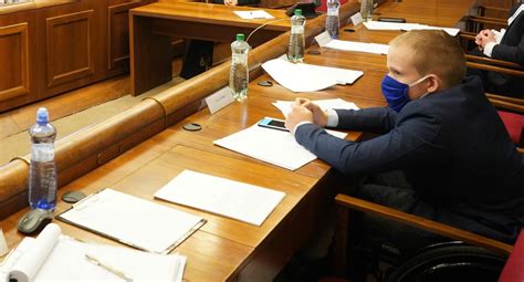 Zákon o peňažných príspevkoch na kompenzáciu ŤZP