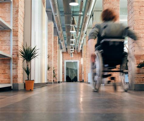 Ilustrácia pomoci pre osoby so zdravotným postihnutím