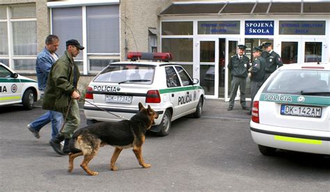 Ilustračná fotka policajtov