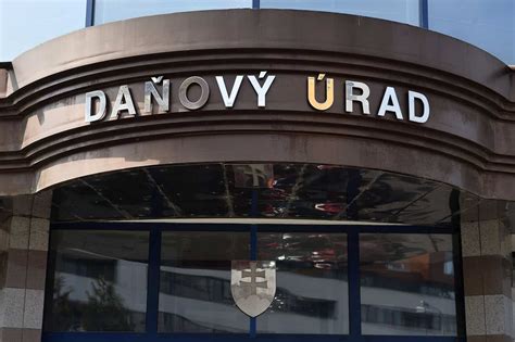 Daňovník vyplňujúci daňové priznanie