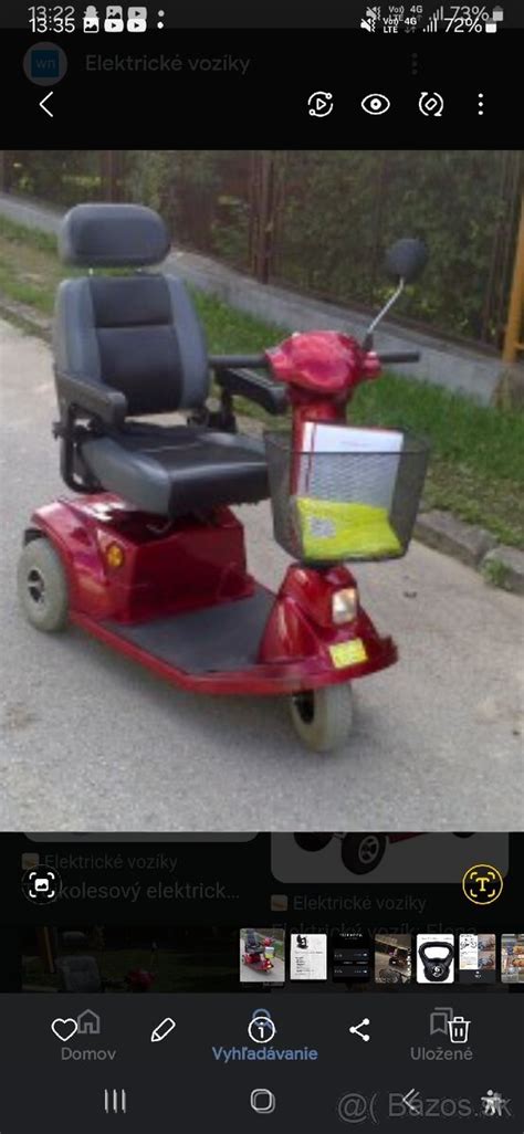 Elektrický vozík pre seniorov v exteriéri