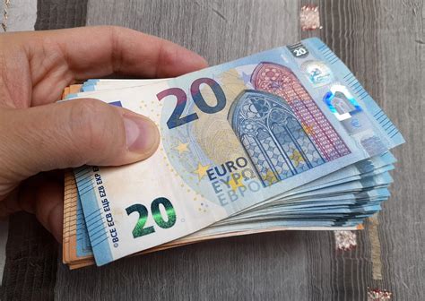 Pacient na PN s boľavou hlavou a peniaze