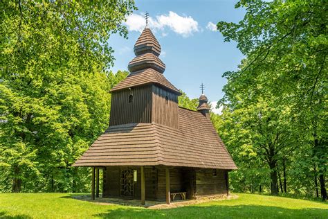 Historický drevený kostol na Slovensku