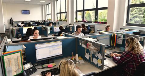 Ilustrácia: Online konzultácia hypotéky cez call centrum