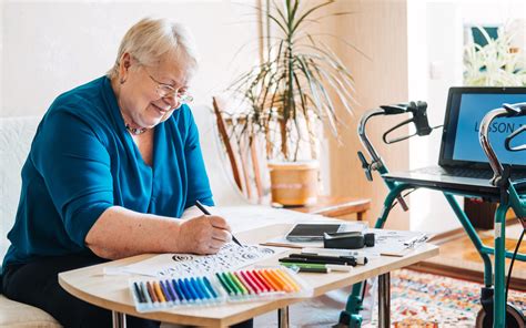 Seniori pri záujmovej činnosti