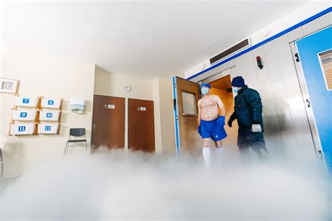 Aplikácia kryoterapie na kĺby