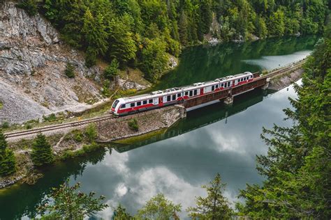 Cestné a železničné spojenia medzi Slovenskom a Maďarskom