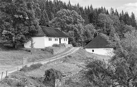 Pamätné miesto SNP s pomníkom z roku 1974 vo Vyšnej Jablonke