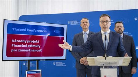 Dlhodobo nezamestnaní hľadajú prácu