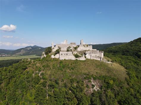 Mapa umiestnenia Domova sociálnych služieb Plavecké Podhradie a okolitých zariadení