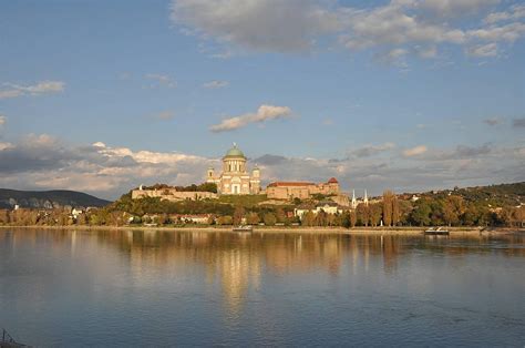 Panoráma mesta Štúrovo s Dunajom