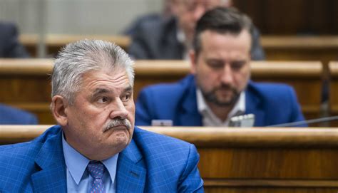Portrét prezidentky Zuzany Čaputovej s textom 