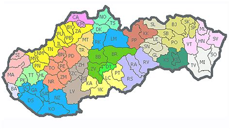 Mapa ukazujúca regionálne rozdiely vo veku prvorodičiek na Slovensku