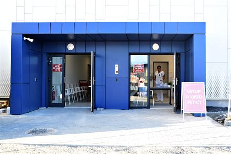 Vstup do budovy ÚPSVaR Košice