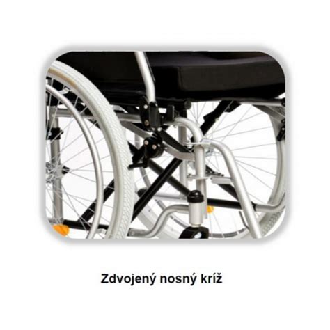 Mechanický invalidný vozík v zloženom stave