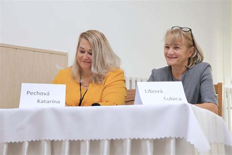 Tím odborníkov v oblasti ošetrovateľstva a pôrodnej asistencie