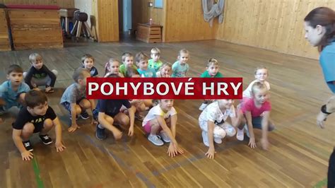 Skupina detí so zdravotným znevýhodnením počas športovej aktivity