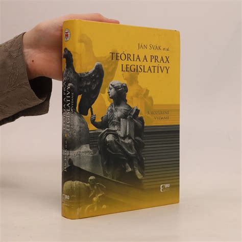 Infografika: Štruktúra opatrovateľského kurzu (teória, prax, stáž)