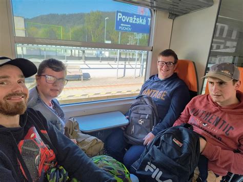 Ilustrácia zamestnaneckého prostredia s chránenou dielňou
