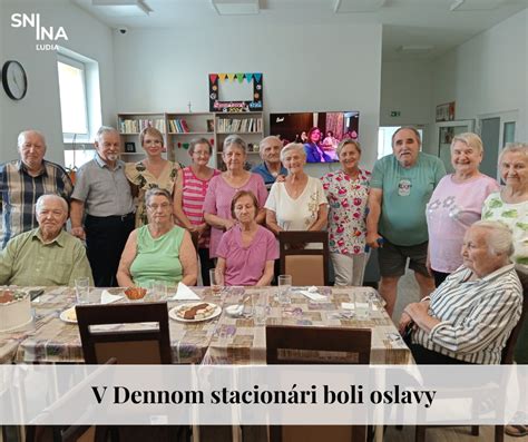 Seniori zúčastňujúci sa rôznych záujmových aktivít v stacionári