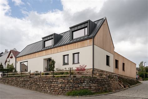 Panoráma Soulu, spájajúca modernú architektúru s tradičnými prvkami