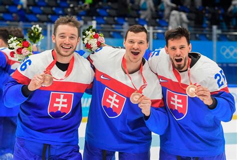 Slovenskí paralympionici s medailami