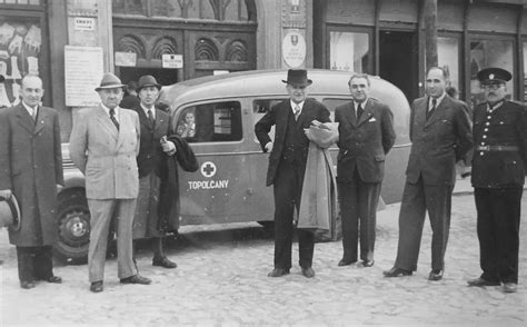Historická fotografia Základnej deväťročnej školy internátnej pre slabozrakých na Svrčej ulici