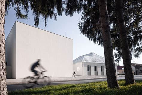 Architektonické riešenie verejného hygienického zariadenia