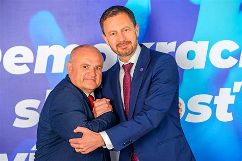 Jozef Mihál prednáša o odvodoch a dôchodkoch