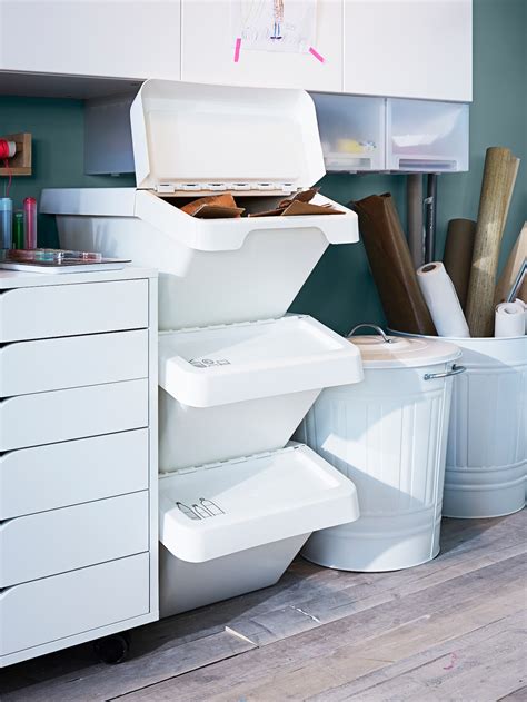 Ukážka rôznych košov na triedený odpad IKEA