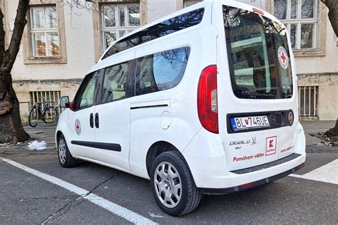 Nové vozidlo pre sociálny taxík s plošinou