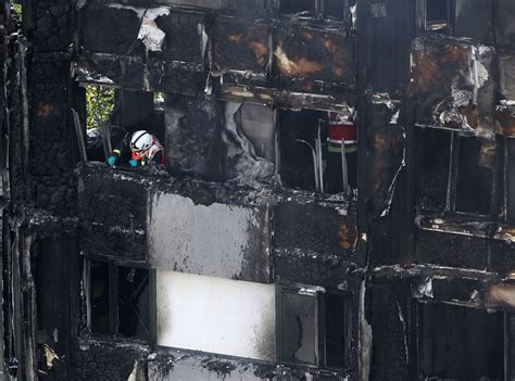 Požiar v bytovom dome Grenfell Tower v Londýne