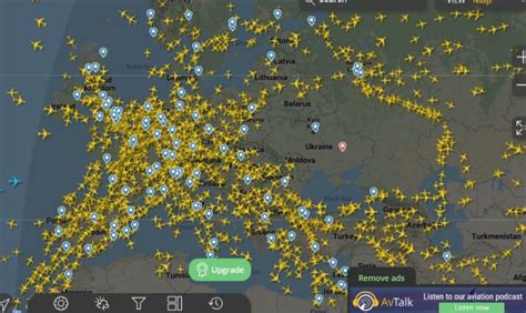 Ilustrácia lietadla na oblohe