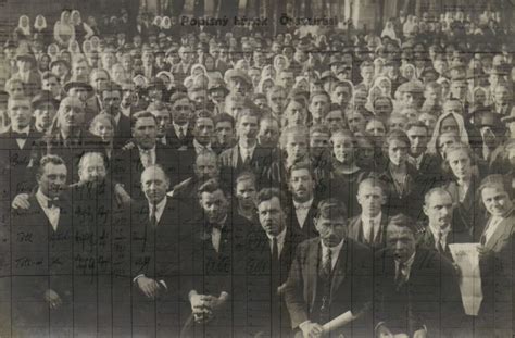 Ilustračná fotografia znázorňujúca demografickú krivku obyvateľstva