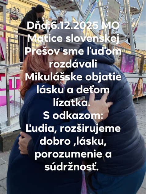 Ľudia si navzájom pomáhajúci symbolizujúci porozumenie a lásku