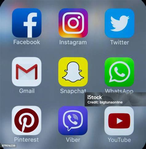 Internetové diskusné fórum s moderátorskými ikonami