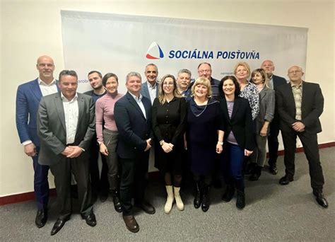 Zamestnanci sociálneho odboru Skalica pri práci