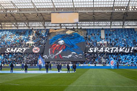 Ilustrácia futbalového zápasu a fanúšikov