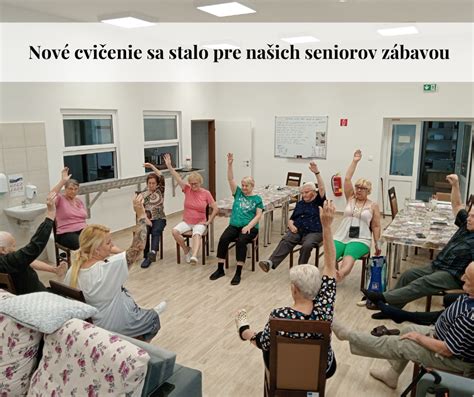 Seniori v dennom stacionári pri spoločenskej hre