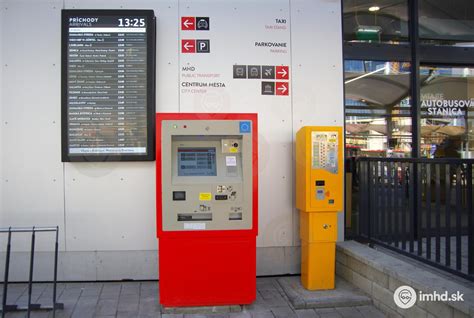 Fotografia novej električenky alebo automatu na lístky v Bratislave