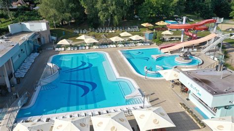 Bazény a atrakcie na kúpalisku Dudinka