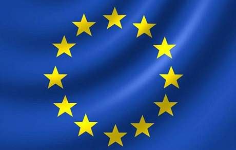 Vlajka Európskej únie symbolizujúca možnosti stáží