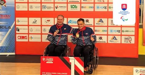 Fotografia paraolympijského športovca s medailami