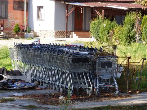 Koláž: Rôzne dizajny nákupných vozíkov