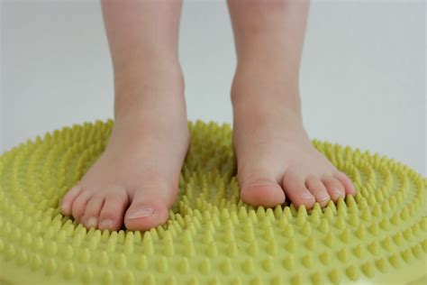 Deti cvičiace s fyzioterapeutom