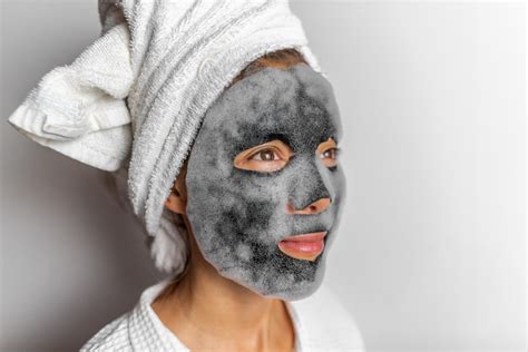 Ilustrácia rôznych typov pleťových masiek