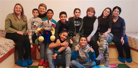 Interiér centra pre deti a rodiny s herňou a spálňami