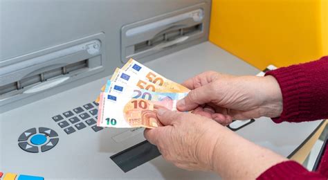 Schéma procesu výplaty dôchodku na bankový účet