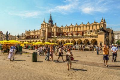 Hlavné námestie v Krakove (Rynek Glowny)
