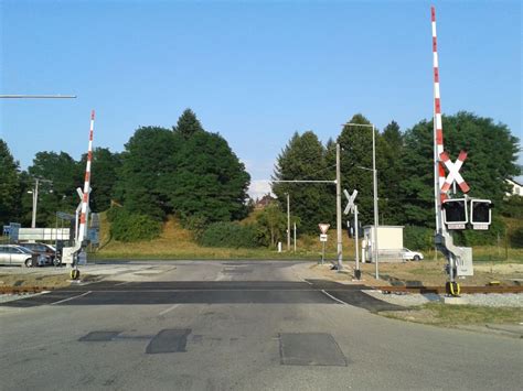Železničné priecestie s výstražným krížom